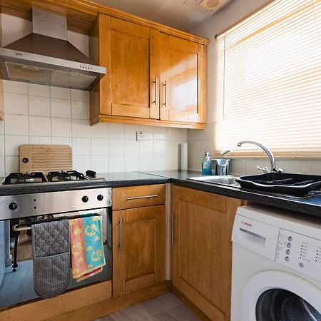 Hullidays Victora Dock- Refurbished 2024 Lejlighed Kingston upon Hull Eksteriør billede