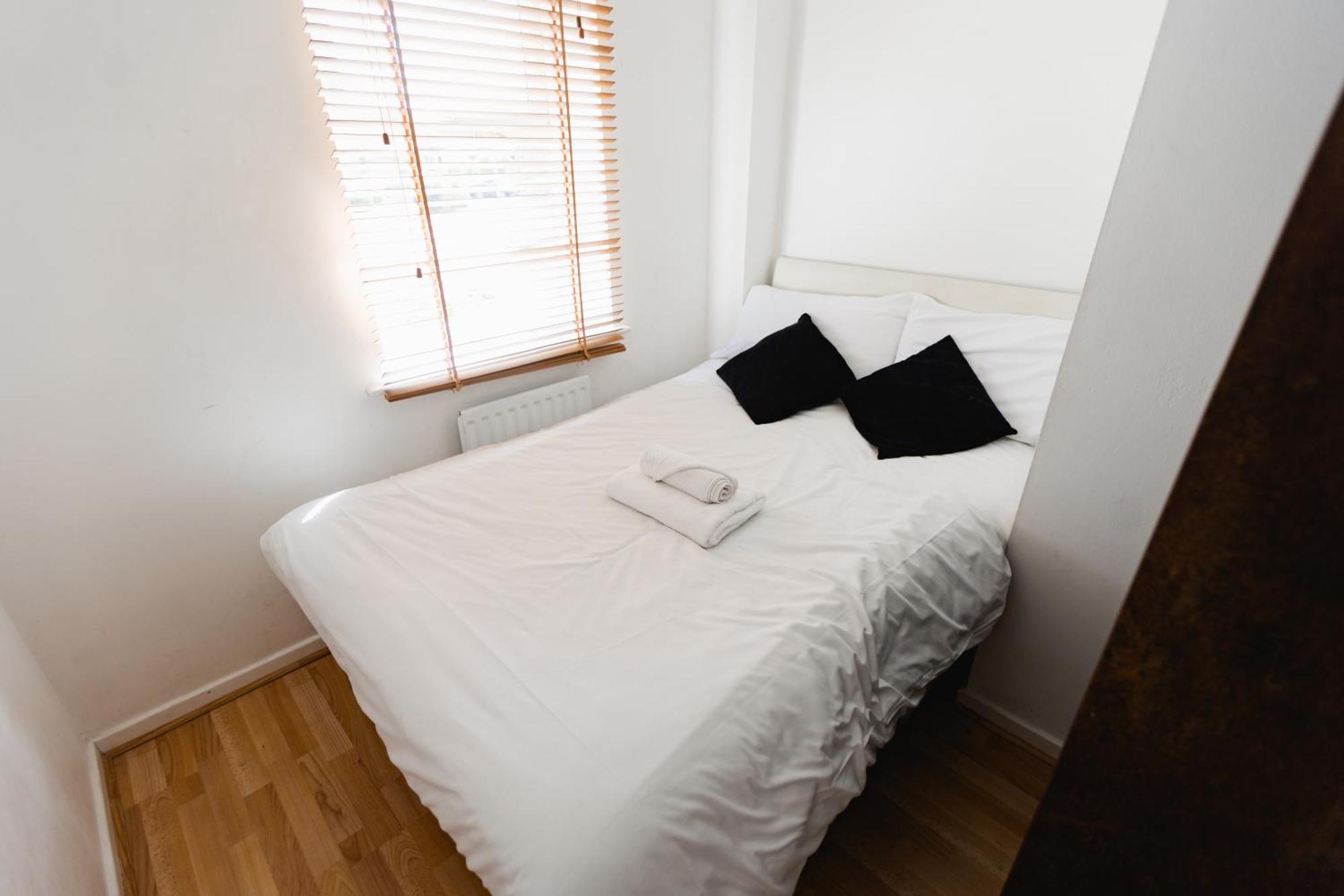Hullidays Victora Dock- Refurbished 2024 Lejlighed Kingston upon Hull Eksteriør billede