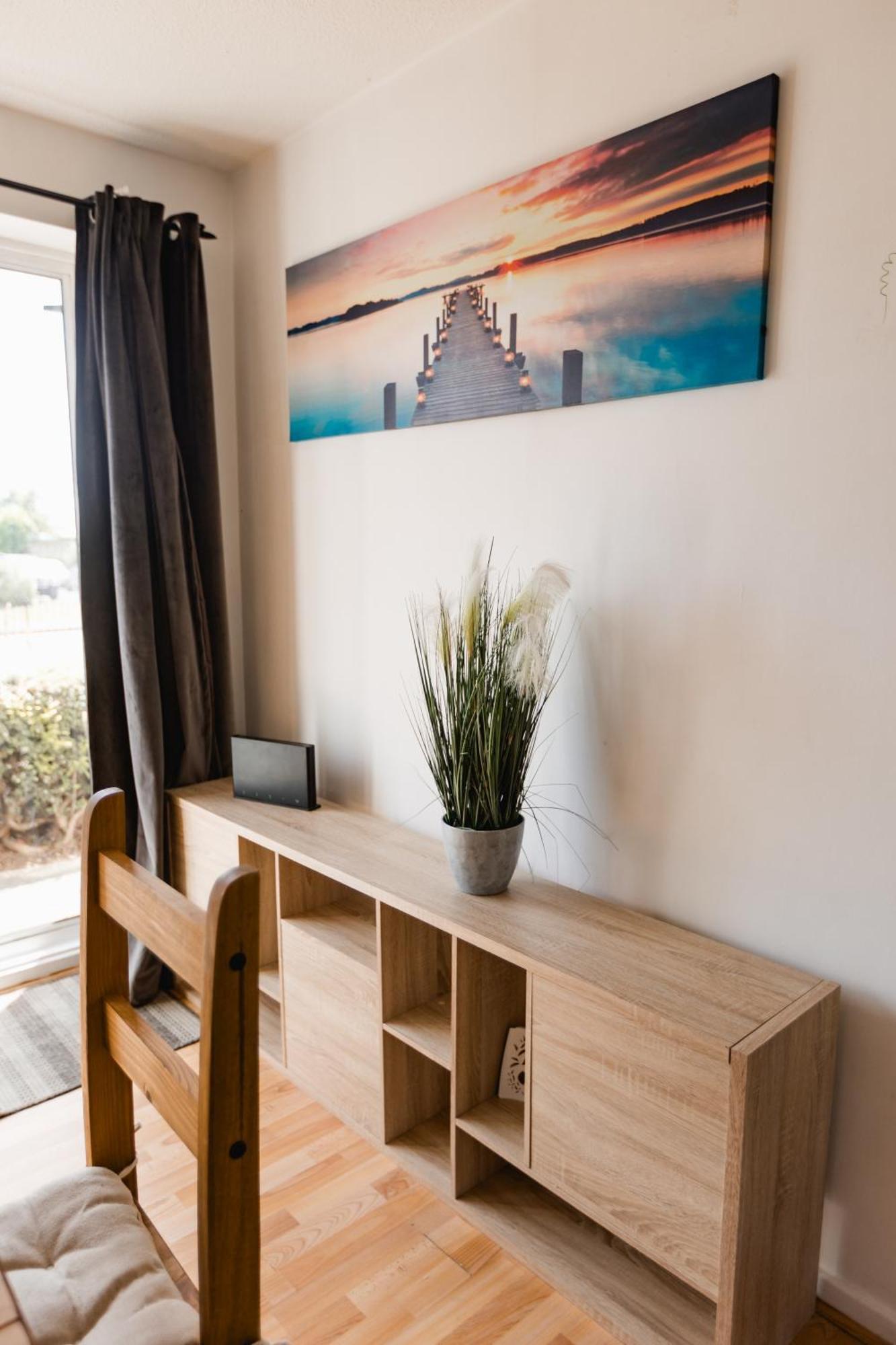 Hullidays Victora Dock- Refurbished 2024 Lejlighed Kingston upon Hull Eksteriør billede